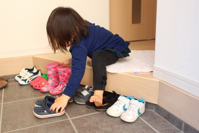【松林奈萌子】子どもの習慣づけと仕組みづくり４（マナー編） 子どもが一人で靴を揃えられるようになる裏技