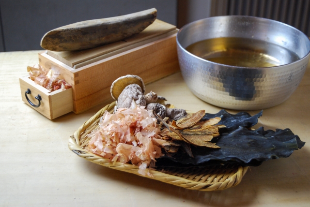 【りんひろこ】日本古来の発酵食品「かつお節」をたっぷり使った極上お好み焼き